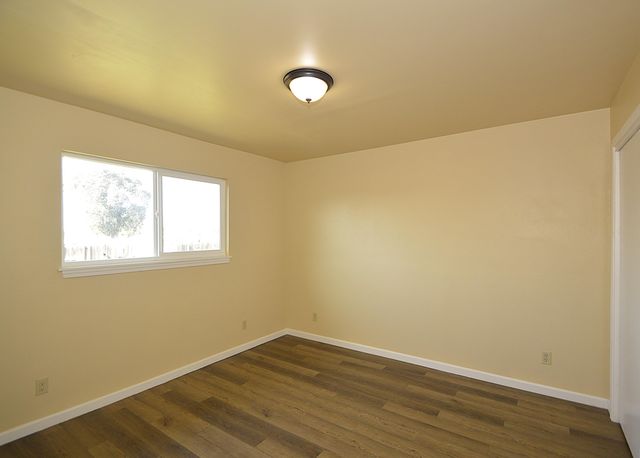 950 E Thurman Avenue, Porterville, CA 93257