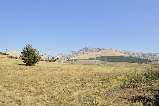 950 E Thurman Avenue, Porterville, CA 93257