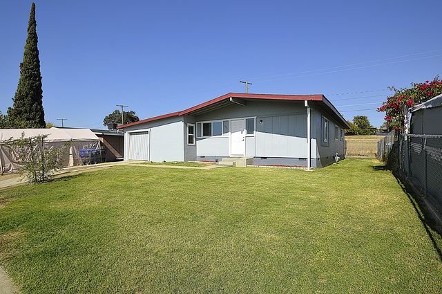 950 E Thurman Avenue, Porterville, CA 93257