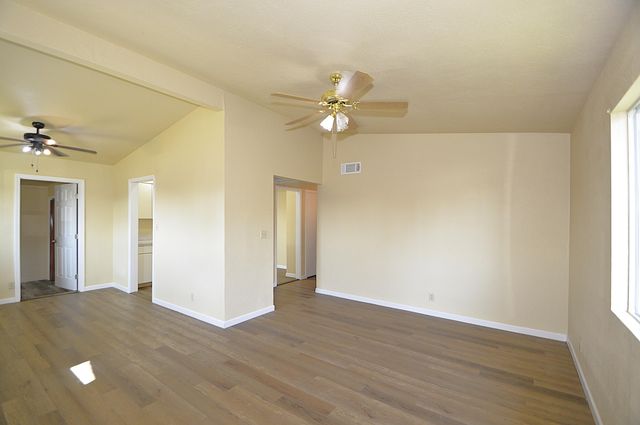 950 E Thurman Avenue, Porterville, CA 93257