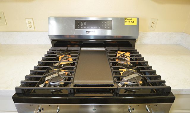 950 E Thurman Avenue, Porterville, CA 93257