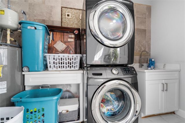 905 BAMA ROAD, Brandon, FL 33511