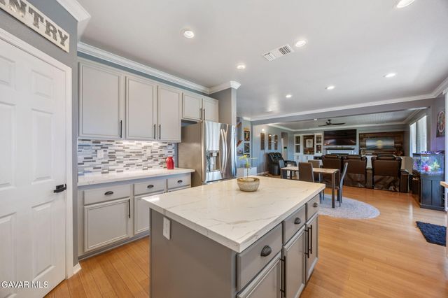2342 Newberry Street, Rosamond, CA 93560