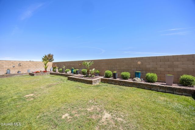 2342 Newberry Street, Rosamond, CA 93560