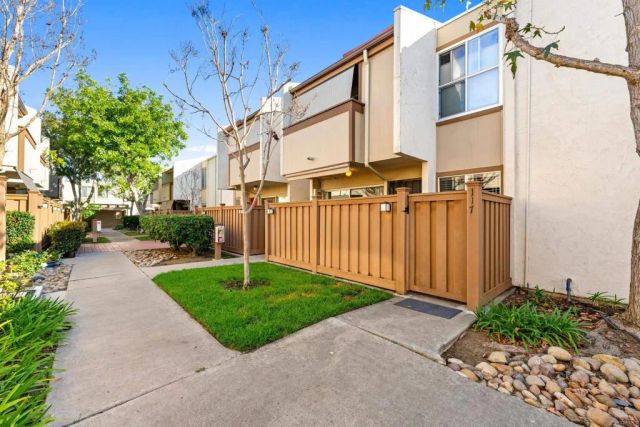 3549 Castle Glen Drive 117, San Diego, CA 92123