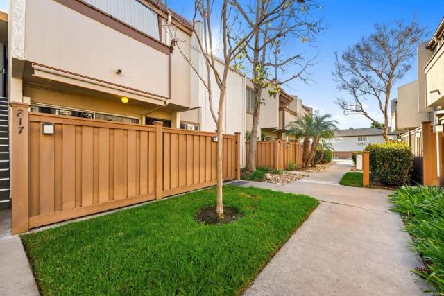 3549 Castle Glen Drive 117, San Diego, CA 92123