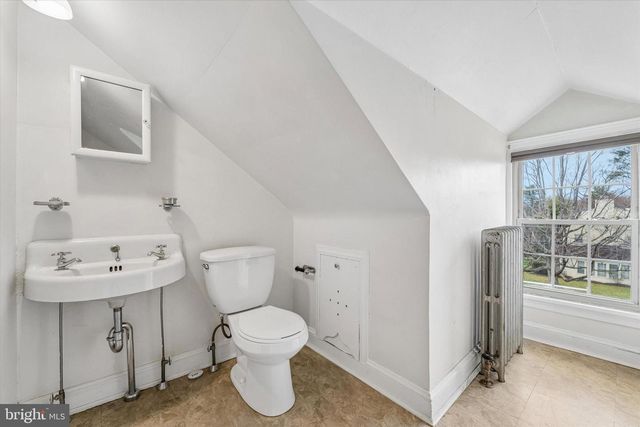 8331 HIGH SCHOOL RD, Elkins Park, PA 19027