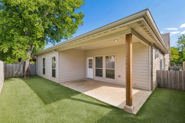 115 Elm Lane, Roanoke, TX 76262