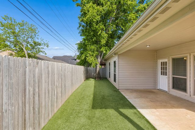 115 Elm Lane, Roanoke, TX 76262