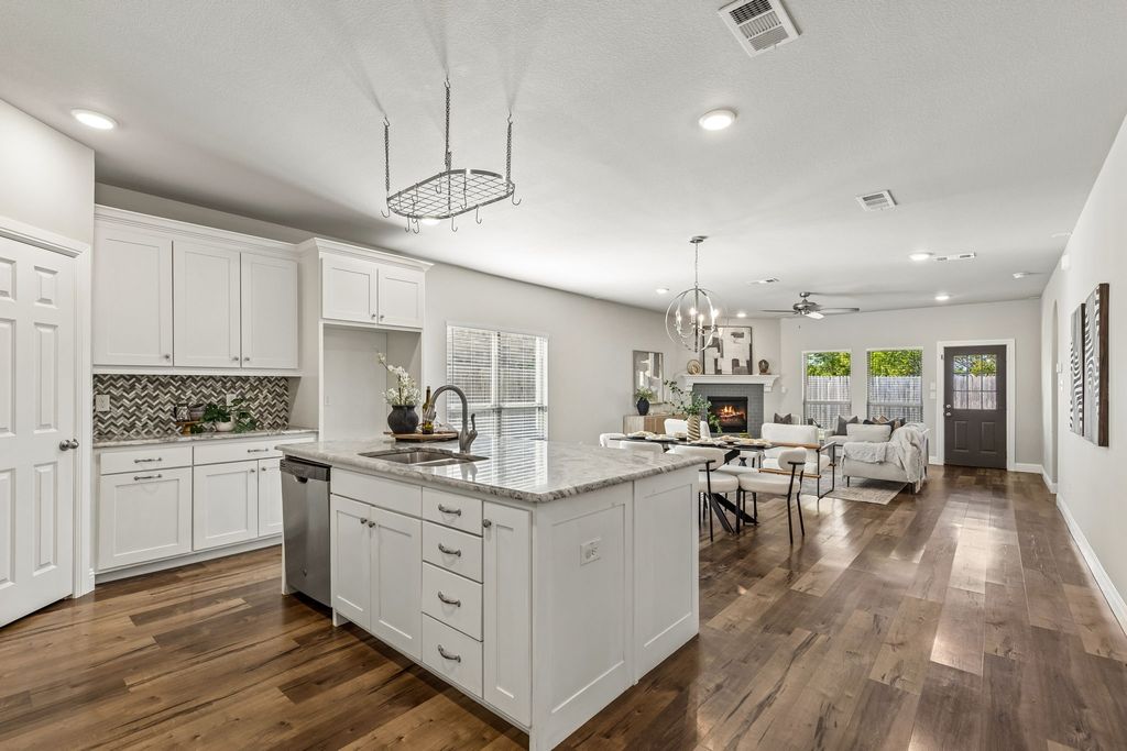 115 Elm Lane, Roanoke, TX 76262