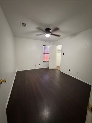 2648 Carmen Drive, Grand Prairie, TX 75052