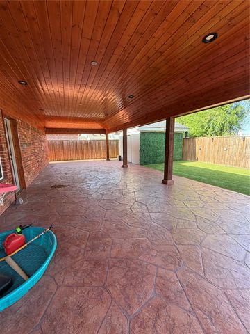 2648 Carmen Drive, Grand Prairie, TX 75052