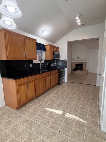 2648 Carmen Drive, Grand Prairie, TX 75052