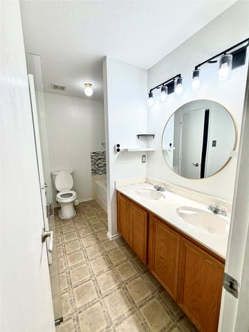 2648 Carmen Drive, Grand Prairie, TX 75052