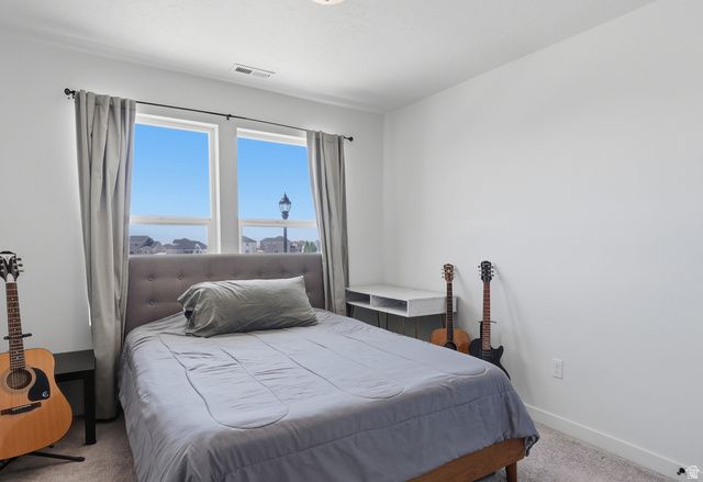 2104 E HERITAGE DR, Spanish Fork, UT 84660