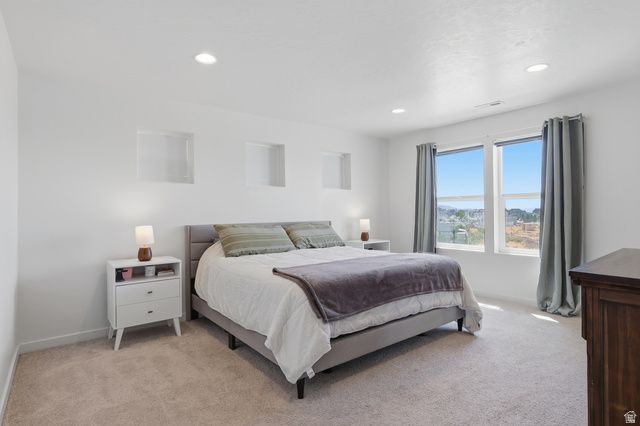 2104 E HERITAGE DR, Spanish Fork, UT 84660