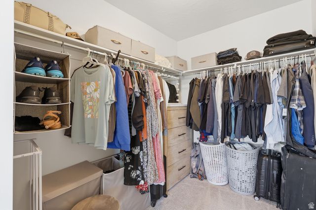 2104 E HERITAGE DR, Spanish Fork, UT 84660