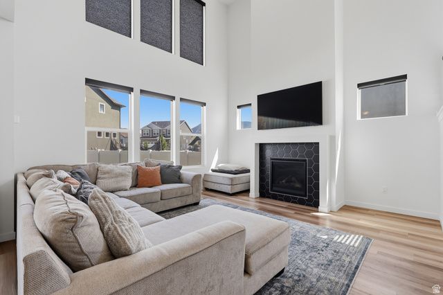 2104 E HERITAGE DR, Spanish Fork, UT 84660