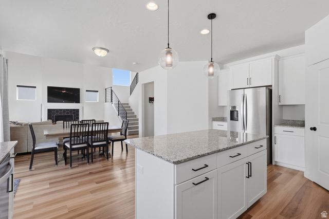 2104 E HERITAGE DR, Spanish Fork, UT 84660
