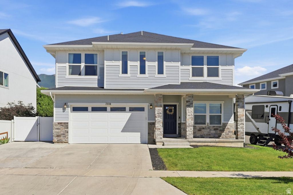 2104 E HERITAGE DR, Spanish Fork, UT 84660