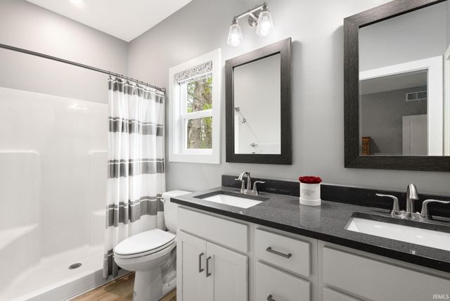 4376 Garden Oak Drive, South Bend, IN 46628