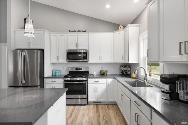 4376 Garden Oak Drive, South Bend, IN 46628