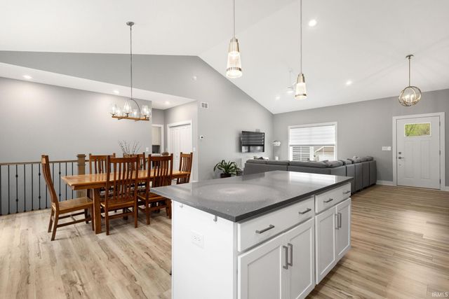 4376 Garden Oak Drive, South Bend, IN 46628