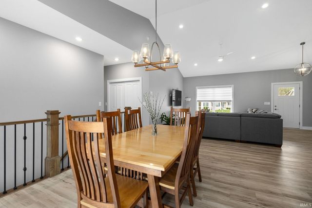 4376 Garden Oak Drive, South Bend, IN 46628