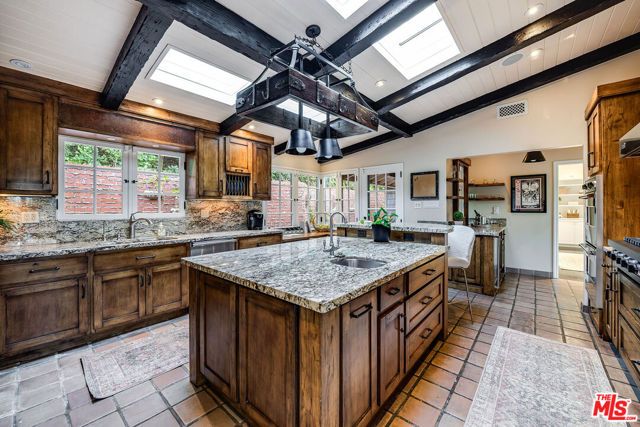 12966 Galewood Street, Studio City (los Angeles), CA 91604