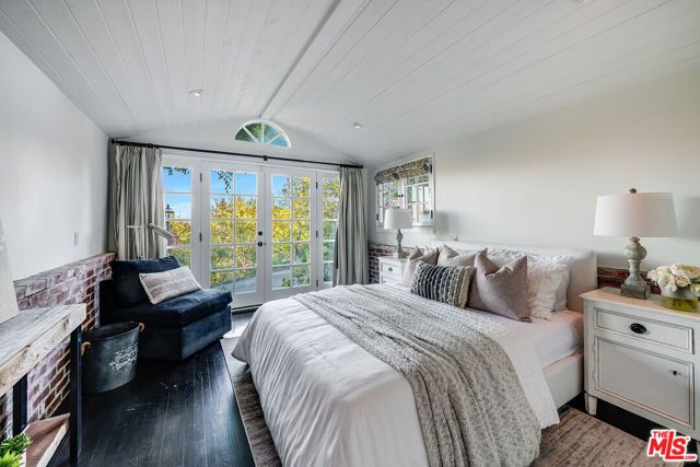 12966 Galewood Street, Studio City (los Angeles), CA 91604