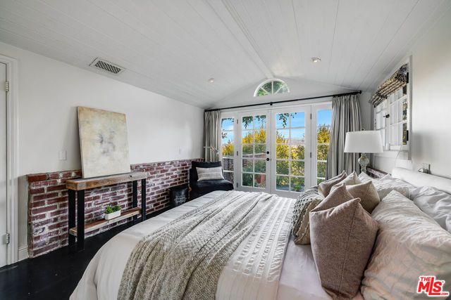 12966 Galewood Street, Studio City (los Angeles), CA 91604