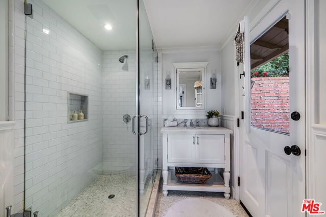 12966 Galewood Street, Studio City (los Angeles), CA 91604