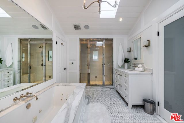 12966 Galewood Street, Studio City (los Angeles), CA 91604