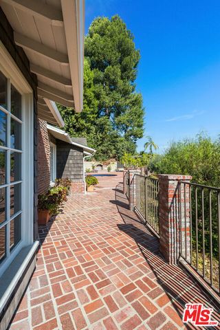 12966 Galewood Street, Studio City (los Angeles), CA 91604