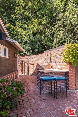 12966 Galewood Street, Studio City (los Angeles), CA 91604