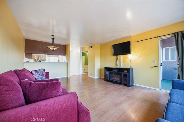 2507 E 15th Street 109, Long Beach, CA 90804