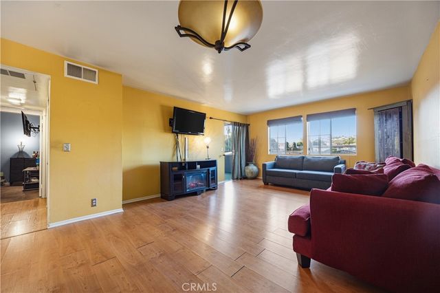 2507 E 15th Street 109, Long Beach, CA 90804