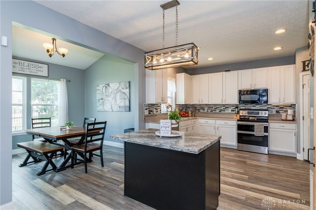 2261 Girard Lane, Troy, OH 45373