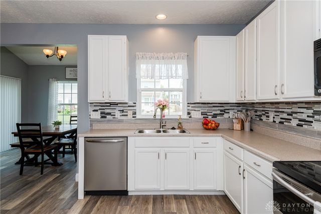 2261 Girard Lane, Troy, OH 45373