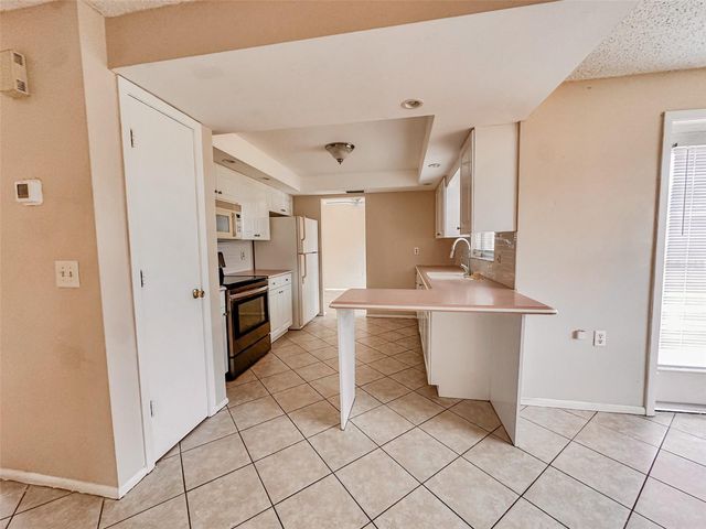 1444 STRADA D ARGENTO, Venice, FL 34292