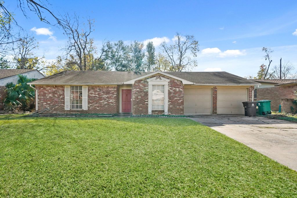 4319 Tiffany Drive, Houston, TX 77045