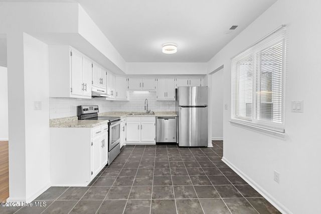 108 Villa Drive, Jacksonville, NC 28546