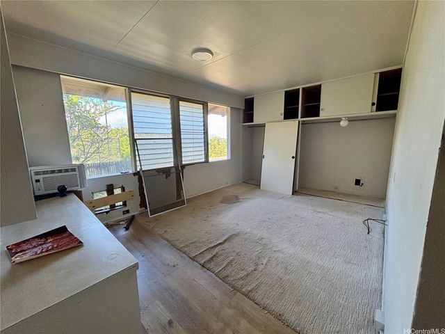 633 Hakaka Place, Honolulu, HI 96816