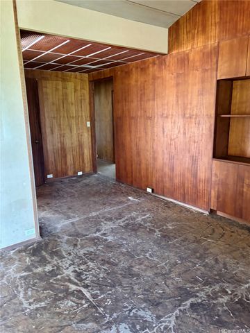 633 Hakaka Place, Honolulu, HI 96816