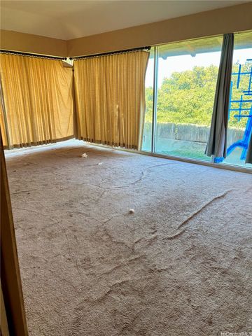 633 Hakaka Place, Honolulu, HI 96816