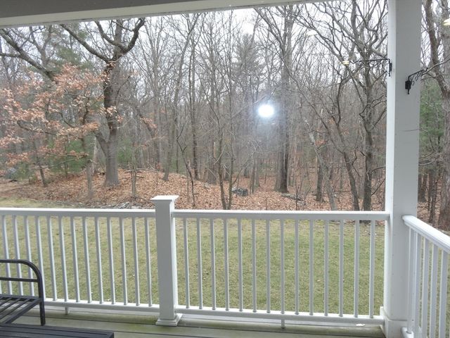 2 Inwood Dr 1005, Woburn, MA 01801