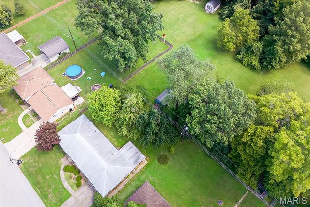 34 Whiteside Drive, Belleville, IL 62221