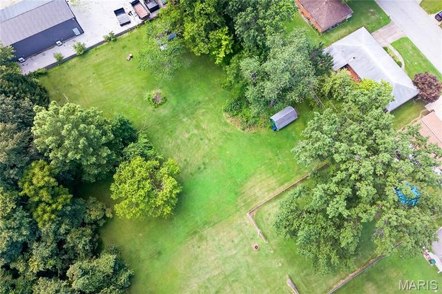 34 Whiteside Drive, Belleville, IL 62221