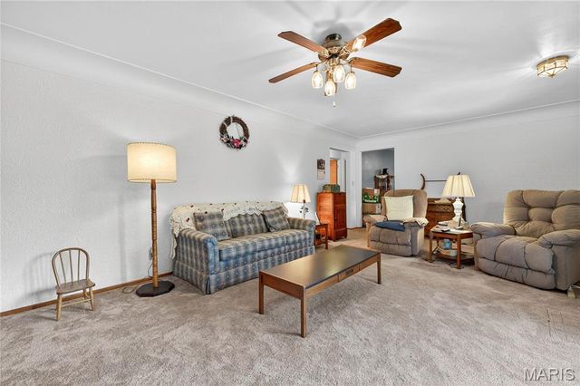 34 Whiteside Drive, Belleville, IL 62221