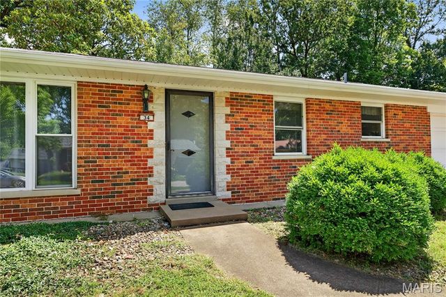 34 Whiteside Drive, Belleville, IL 62221